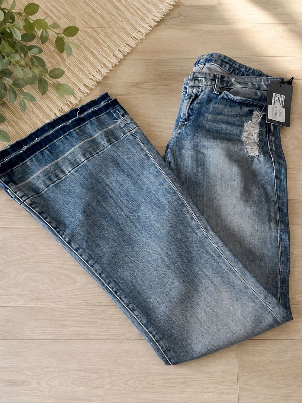NWT 7 For All Mankind Distressed Flare Jeans Size 26